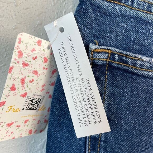 NWT We The Free Button Fly Jeans Size 25 - Picture 7 of 8